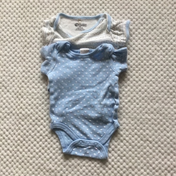 BUNDLE 0\3 Month 2 FOOTIES 4 ONESIES NWOT - Picture 6 of 8